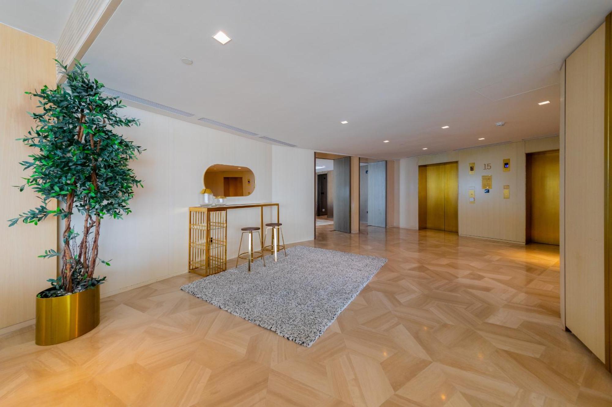 Eden'S Homes & Villas - Five Palm Residences Penthouses Дубай Екстериор снимка